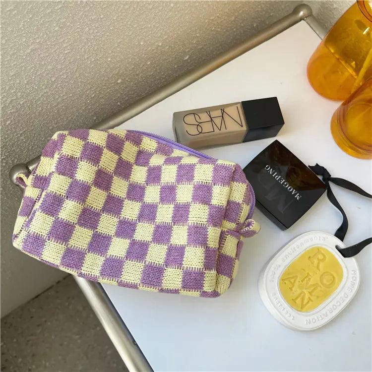 Checkerboard Knitted Cosmetic Bag in Contrast Wool