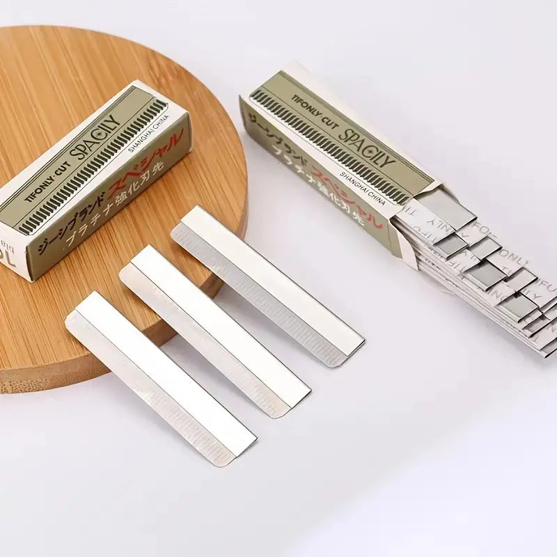 10 Pcs Stainless Steel Eyebrow Trimming Blades
