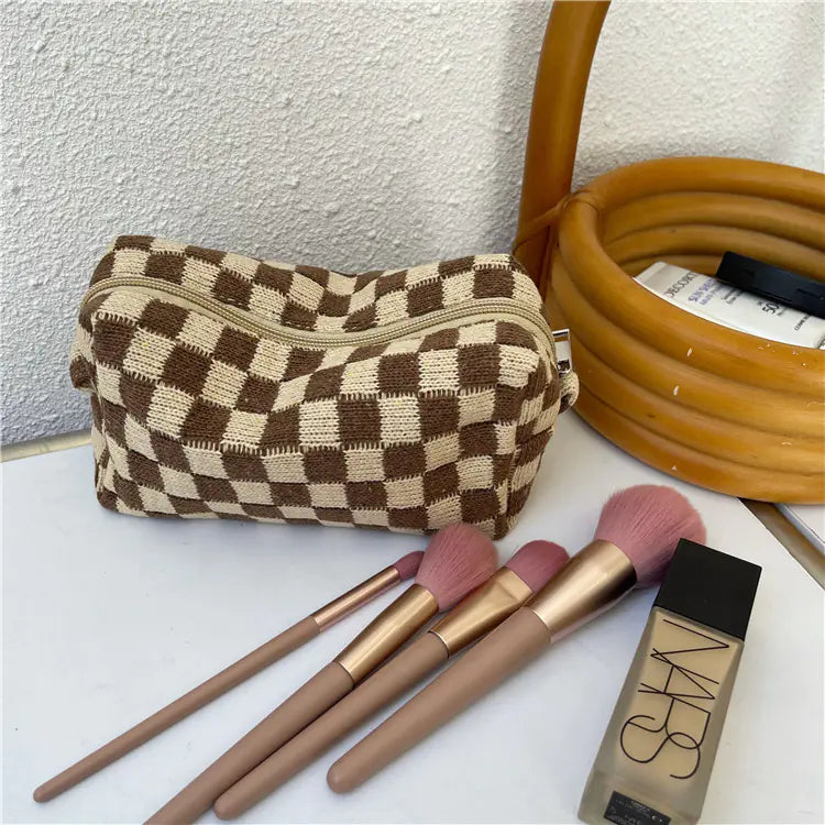 Checkerboard Knitted Cosmetic Bag in Contrast Wool