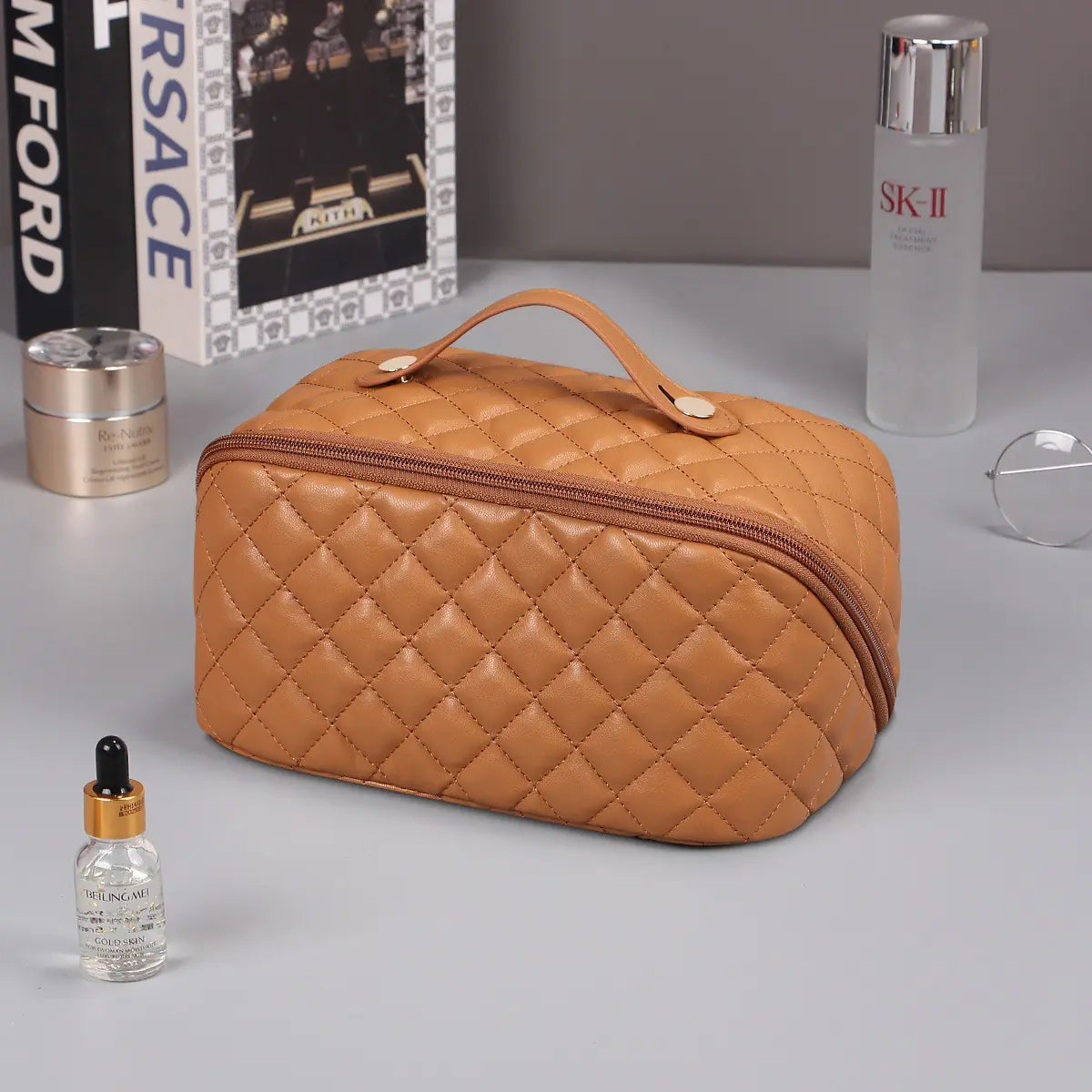 Large Capacity Checkered Travel Cosmetic Bag